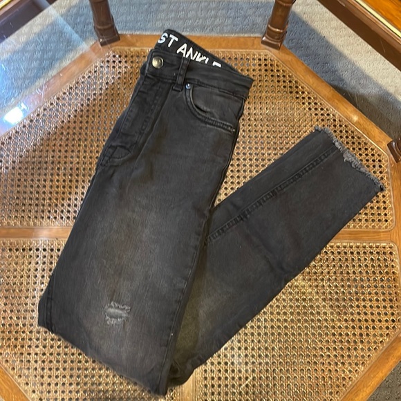 NWOT H&M Jeans - Picture 1 of 5
